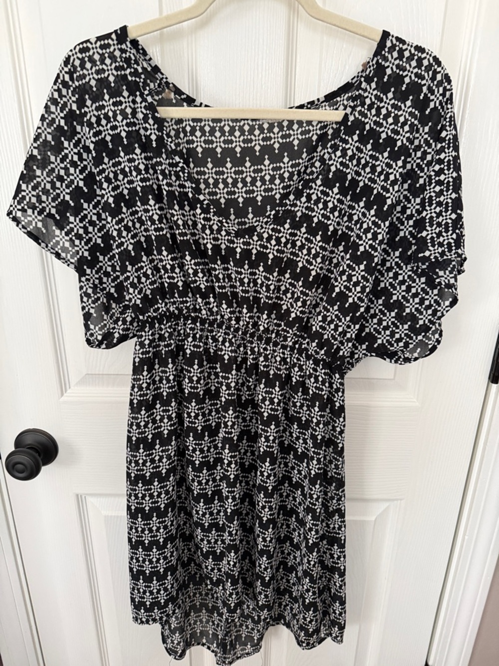 Black & White Patterned Womens swim coverup